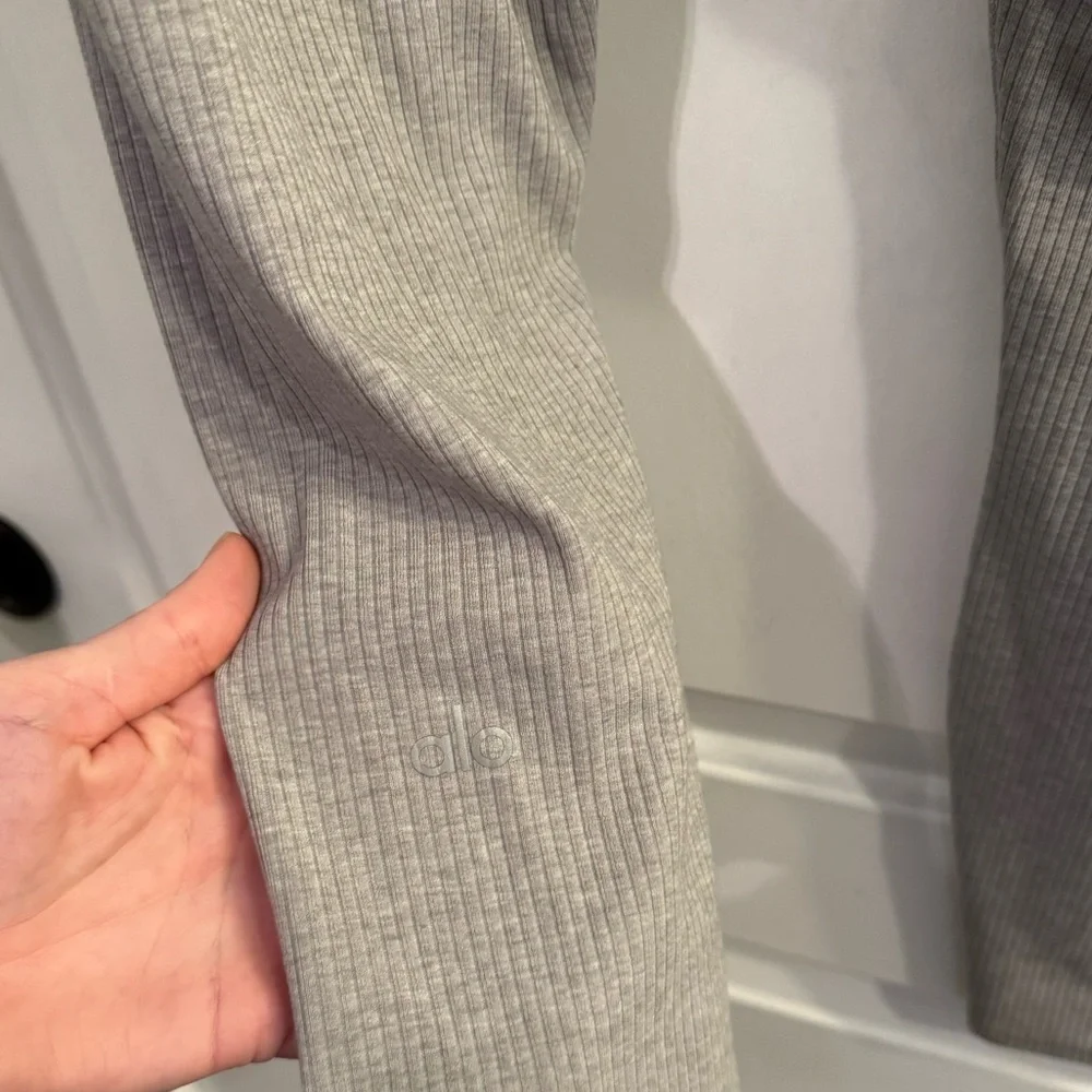 ALO Yoga perfect size